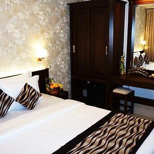 Semi Deluxe Room